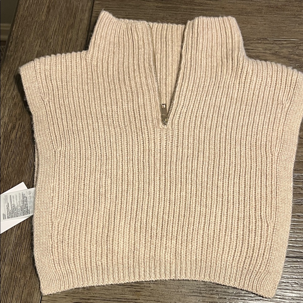 Nique Cream Knit Sweater Vest